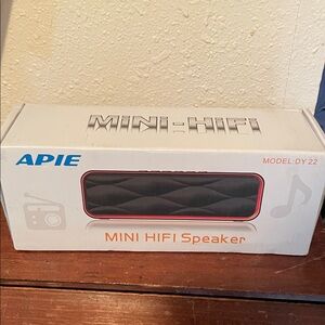 Mini HiFi Speaker - Black and Red